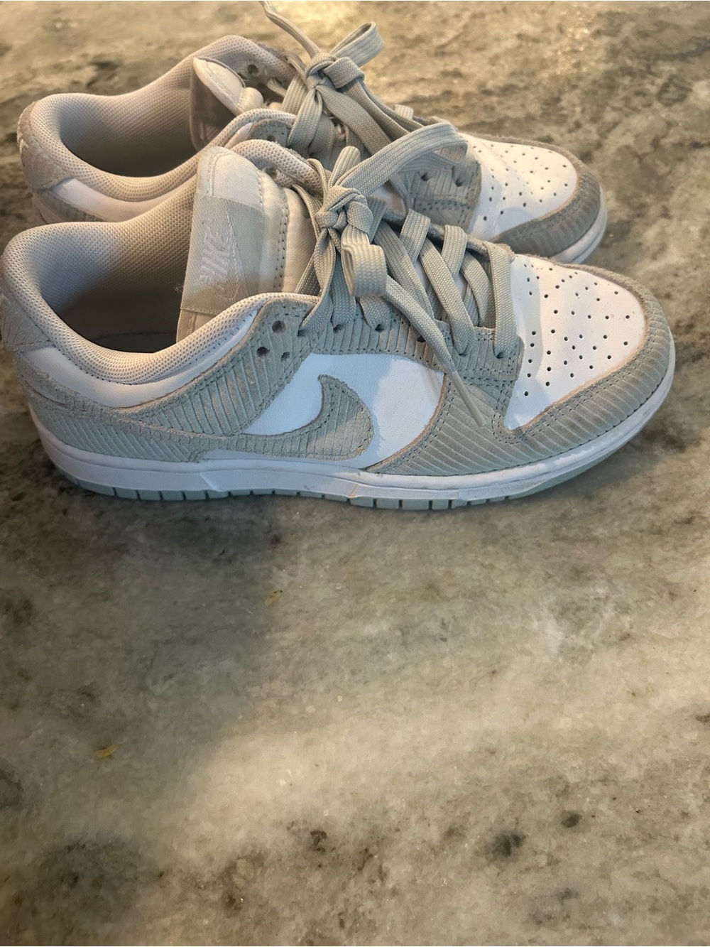 Nike Women’s Low-Top Sneakers in Light Gray and White size 6.5